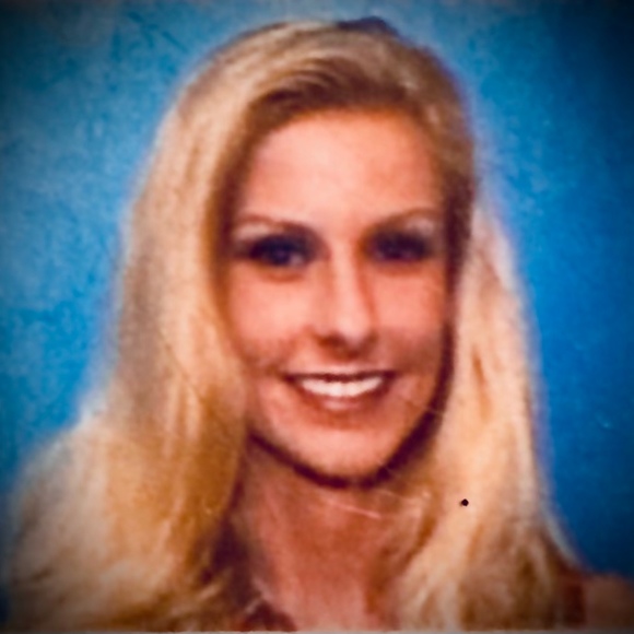 Meet your Posher, Christina - Picture 1 of 1